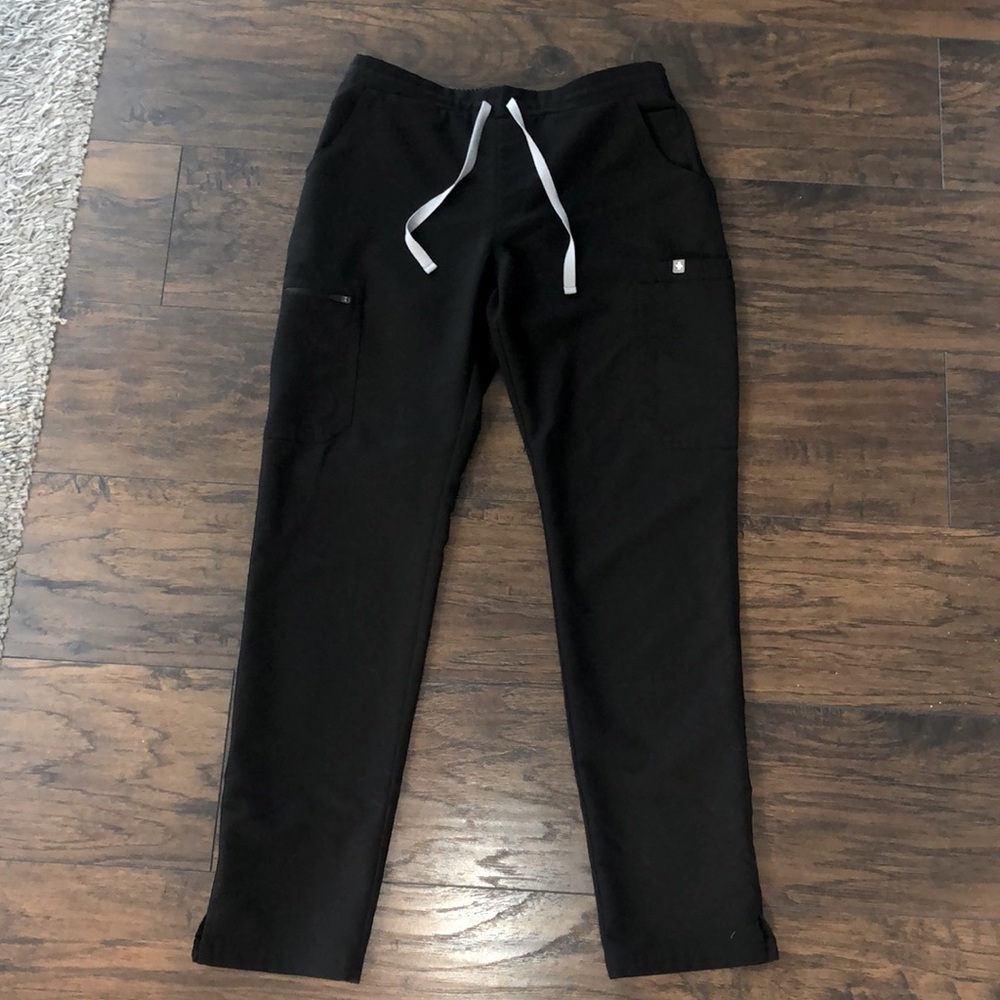 Figs women's Black Yola™ - Skinny Scrub Pants